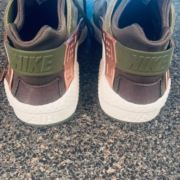 Nike Air Huarache! - Picture 4 of 8